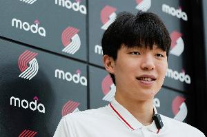 BBIN电子-Handsome Yang来源？杨瀚森：得感谢世青赛解说 这一听就听出来了