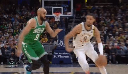 互动娱乐平台-逆转绿军难开心！步行者大将哈利伯顿劈叉拉伤腿筋